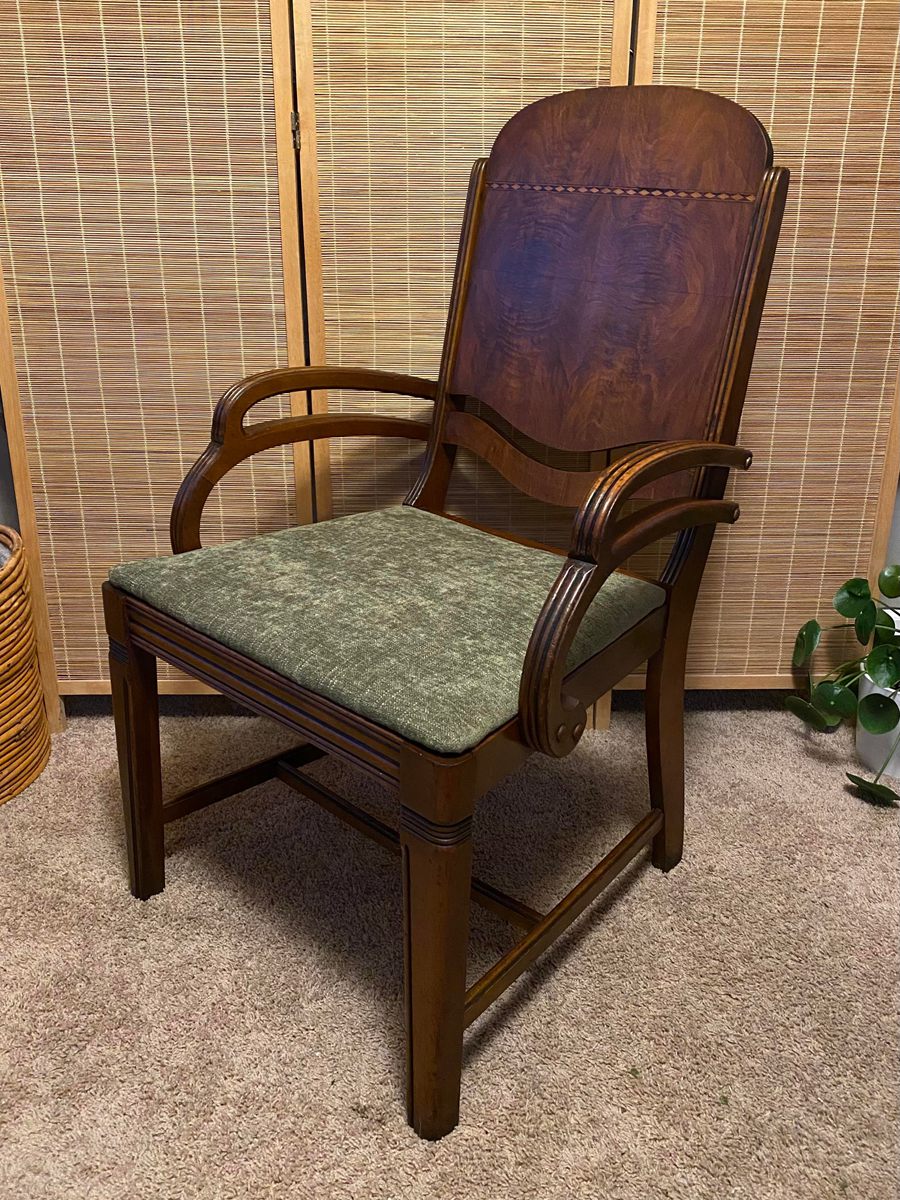 Early 20th Century Antique Bassett Waterfall Arm Chair