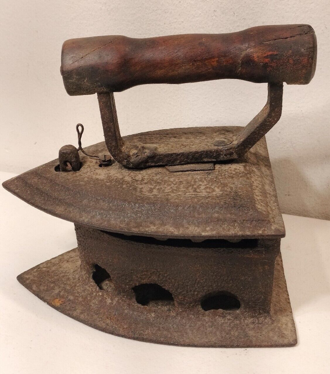 Vintage Antique Cast Iron Coal Charcoal Iron Press Latch Base Plate